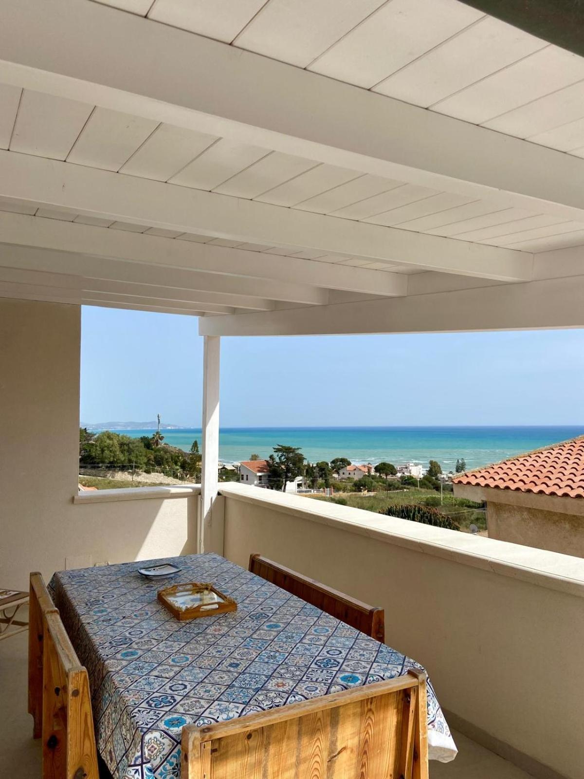 La Terrazza Di Nonna Maria Realmonte Exterior foto